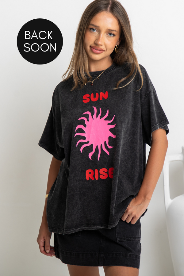 Sunrise Relaxed-Fit Graphic Tee - Black - The Self Styler