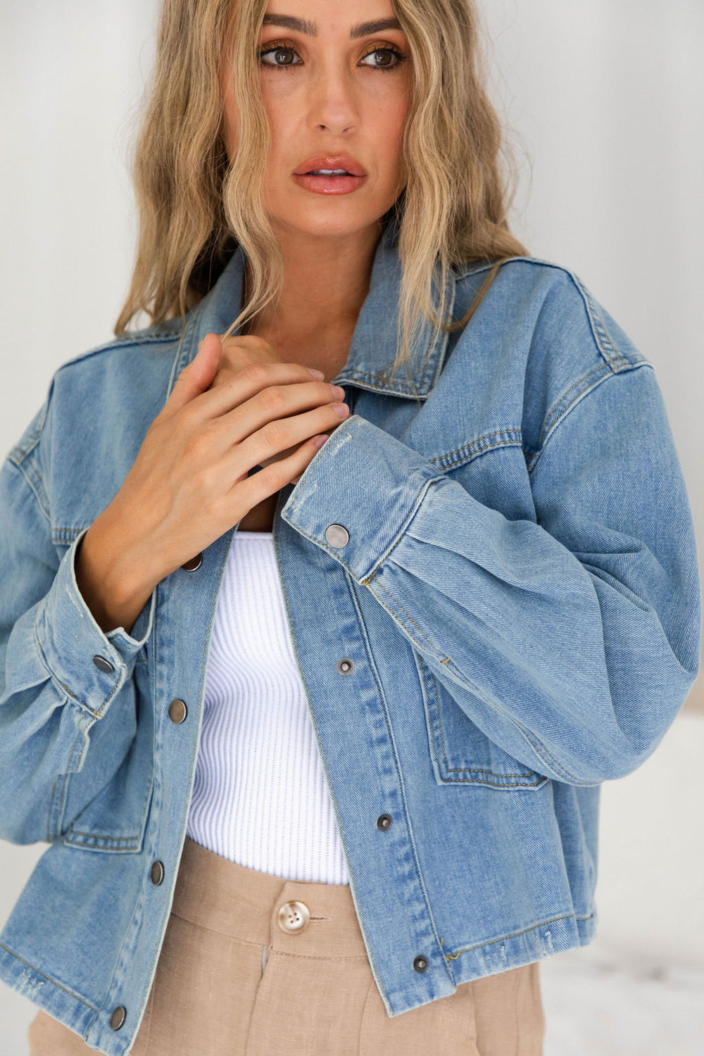 Beau Crop Denim Jacket Light Wash The Self Styler