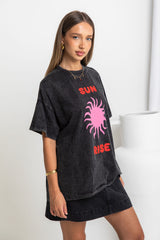 Sunrise Relaxed-Fit Graphic Tee - Black - The Self Styler