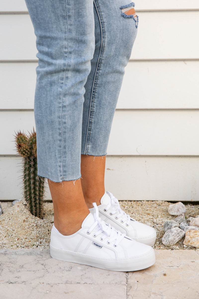 casual white leather sneakers, hand-painted - C35KNTE - Cuadra Shop